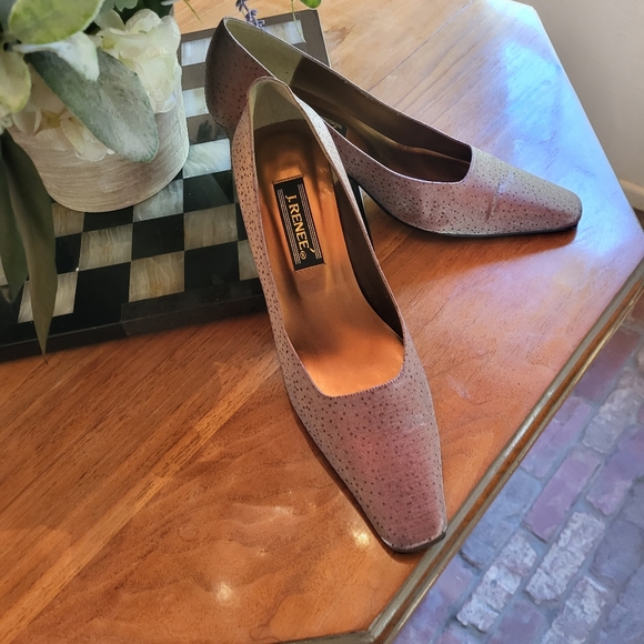 J Renée size 9N Amour-Bronze heels - Picture 2 of 6